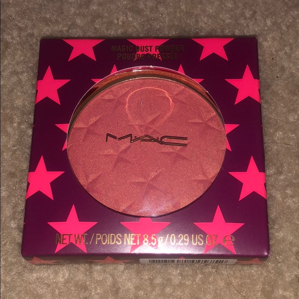 MAC LE Magic Dust Powder